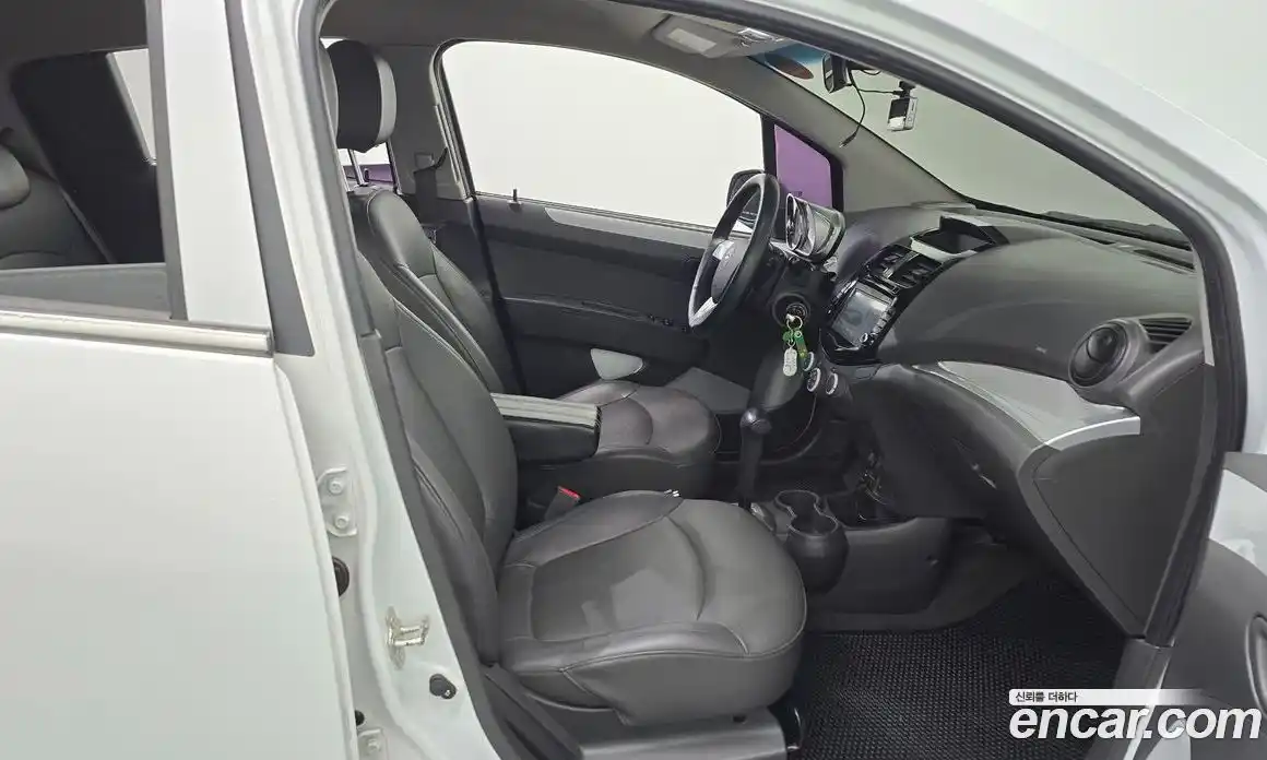 Chevrolet Spark 2014 1.0 гидро в Москве № 890948, фото 11