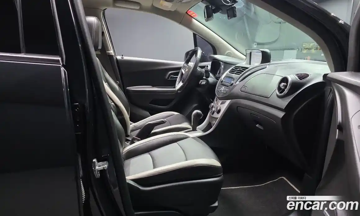 Chevrolet Trax 2016 1.6 Автомат в Москве № 891095, фото 10