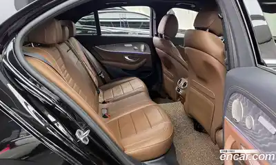 Mercedes-Benz E-Class 2022 2.0 Автомат в Москве № 893590, миниатюра 12