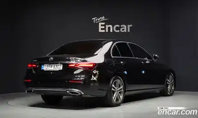 Mercedes-Benz E-Class 2022 2.0 Автомат в Москве № 893590, миниатюра 2