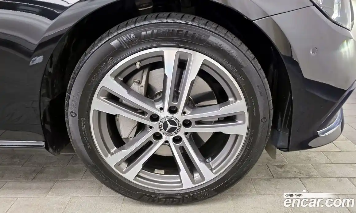 Mercedes-Benz E-Class 2022 2.0 Автомат в Москве № 893590, фото 5