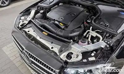 Mercedes-Benz E-Class 2022 2.0 Автомат в Москве № 893590, миниатюра 6