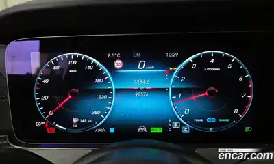 Mercedes-Benz E-Class 2022 2.0 Автомат в Москве № 893590, миниатюра 8