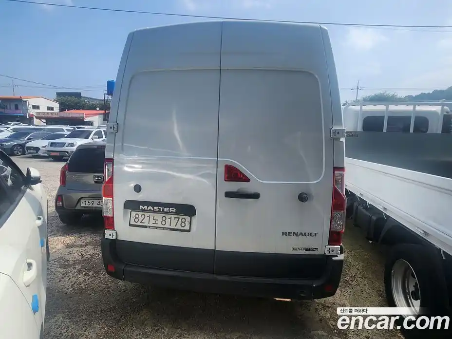 Renault Master 2020 2.3 Механическая в Москве № 209765, фото 5