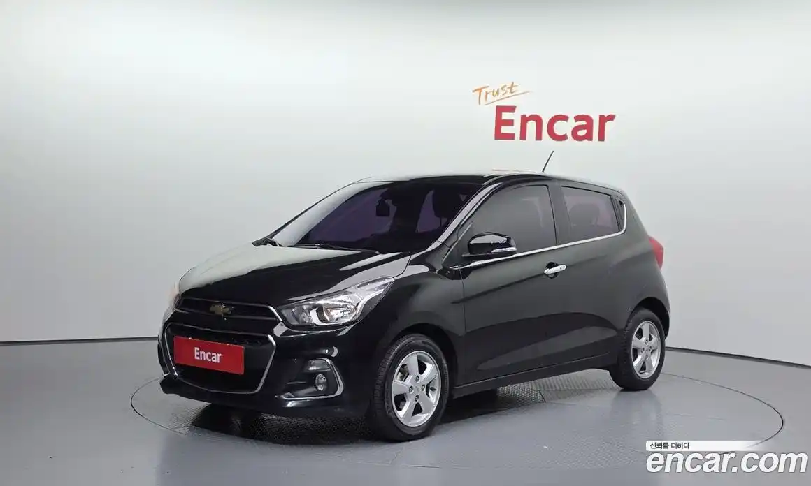 Chevrolet Spark 2015 1.0 гидро в Москве, фото 1