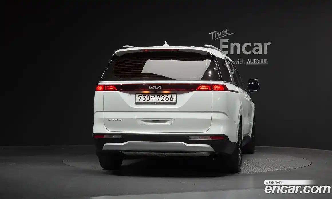 Kia Canival 2023 2.2 гидро в Москве № 54583, фото 4