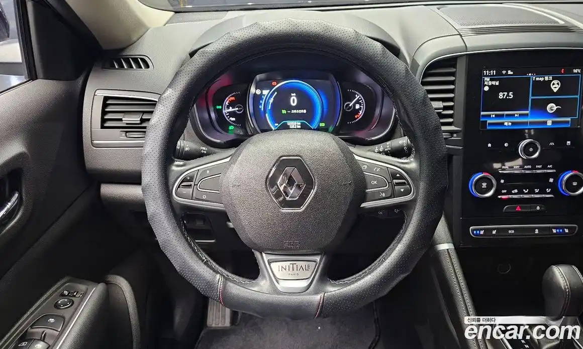 Renault QM6 2017 2.0 Автомат в Москве № 853720, фото 13