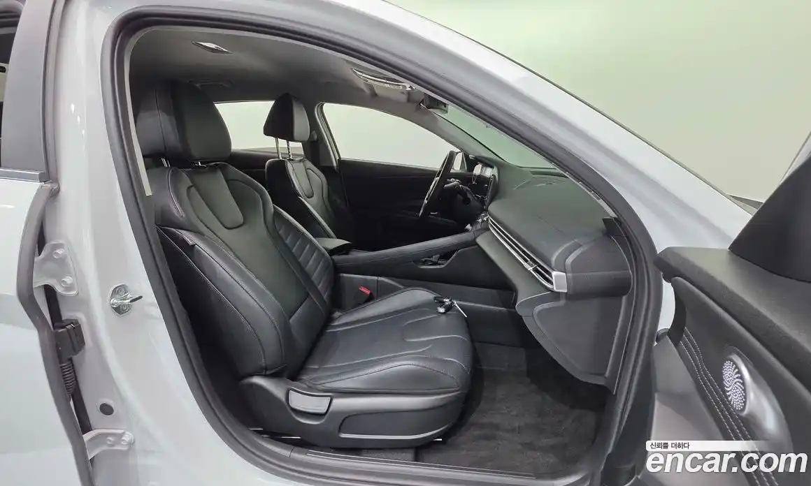 Hyundai Avante 2021 1.6 Автомат в Москве № 854094, фото 10