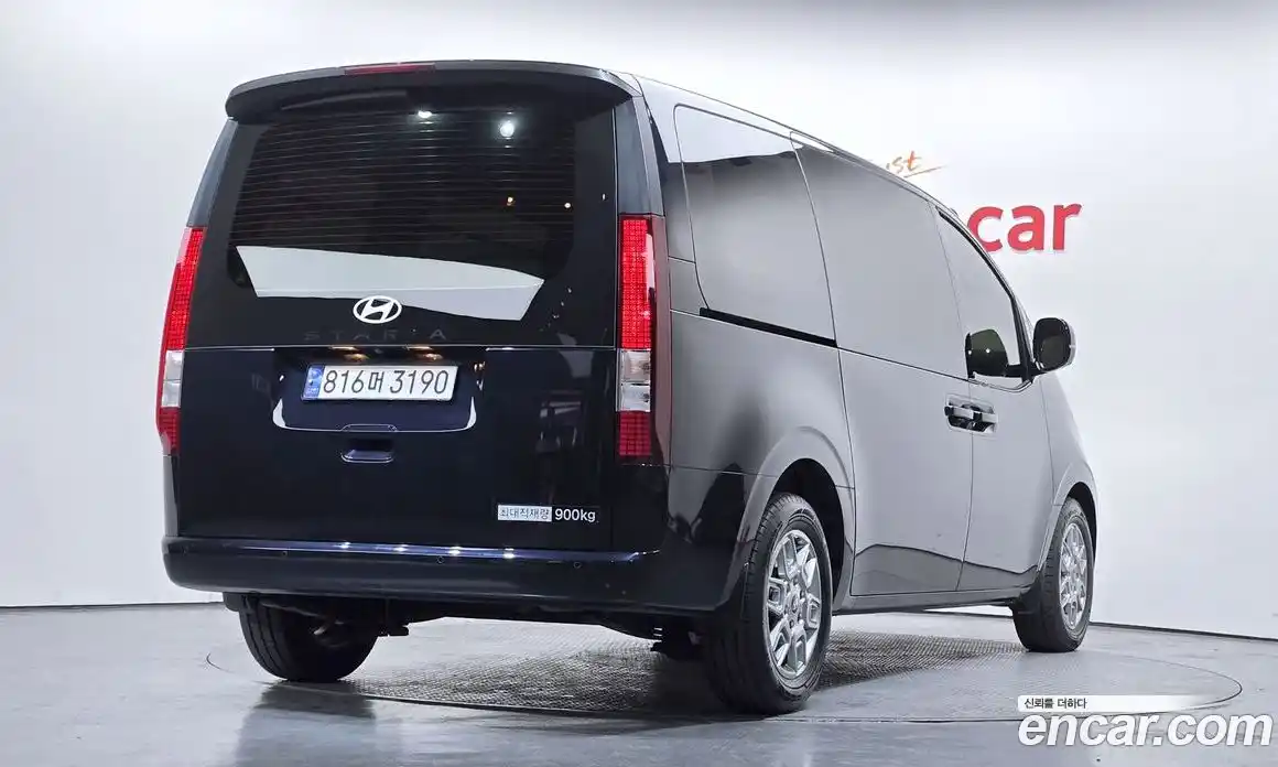 Hyundai Staria 2024 2.2 Автомат в Москве № 854432, фото 2