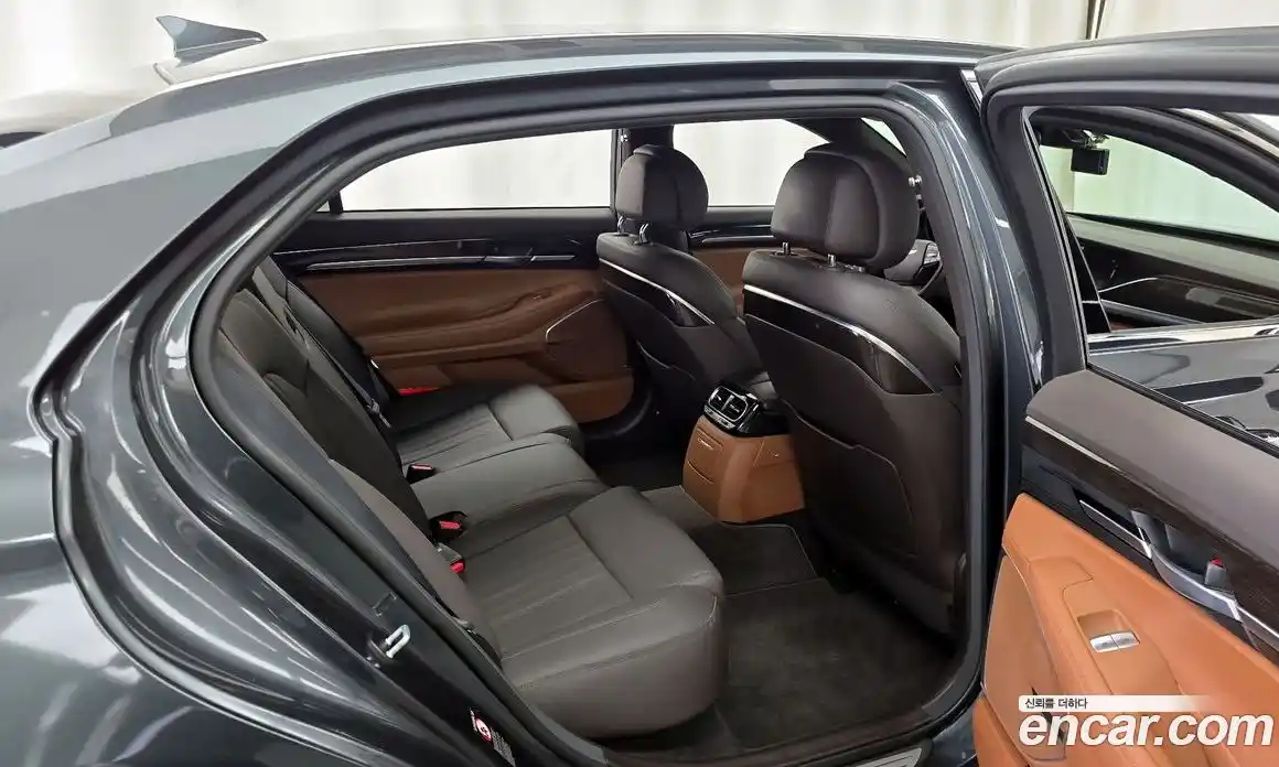 Genesis G90 2019 3.8 Автомат в Москве № 856108, фото 12