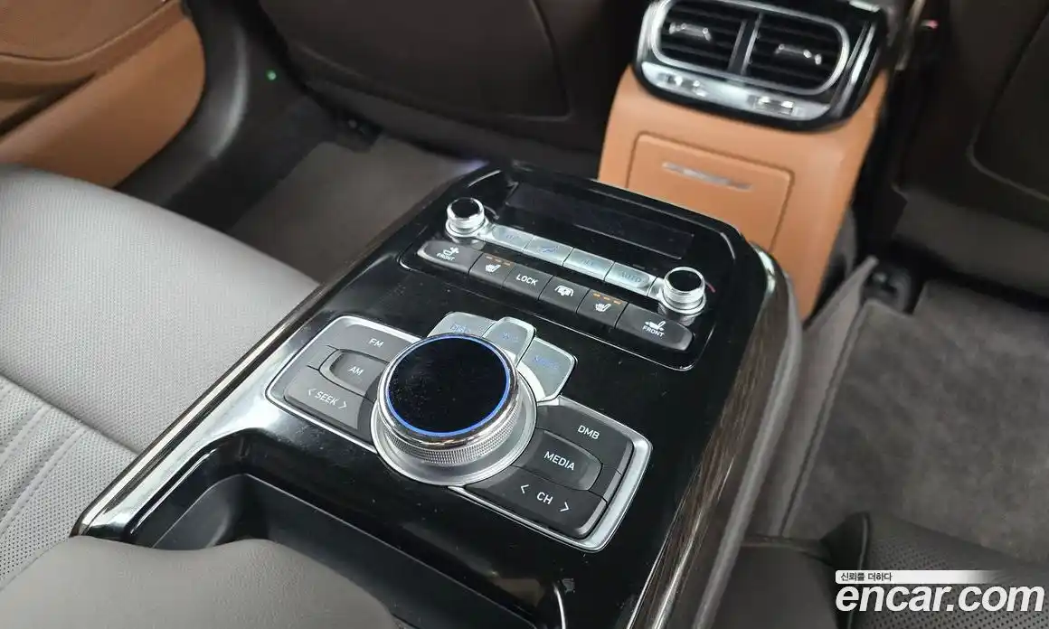 Genesis G90 2019 3.8 Автомат в Москве № 856108, фото 19