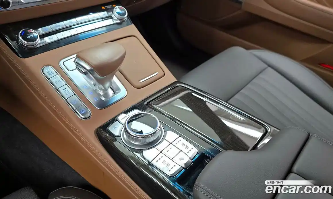 Genesis G90 2019 3.8 Автомат в Москве № 856108, фото 9