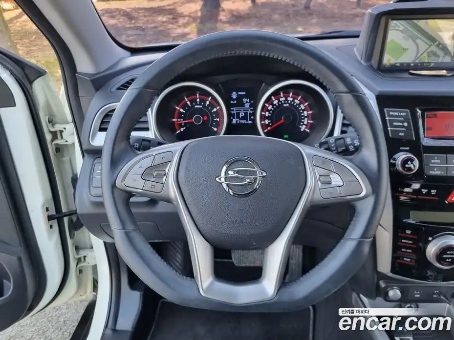 SsangYong TIBOLI 2015 1.6 Автомат в Москве № 857085, фото 17