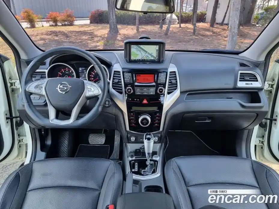 SsangYong TIBOLI 2015 1.6 Автомат в Москве № 857085, фото 19