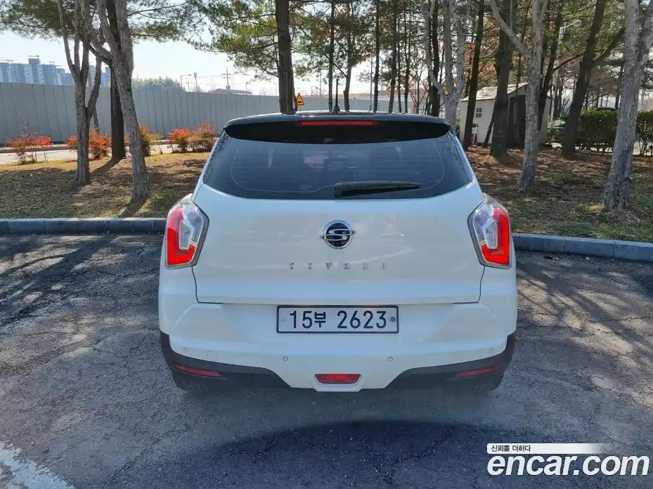 SsangYong TIBOLI 2015 1.6 Автомат в Москве № 857085, фото 7