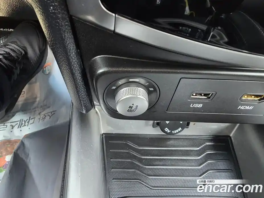 SsangYong TIBOLI 2015 1.6 Автомат в Москве № 857197, фото 16