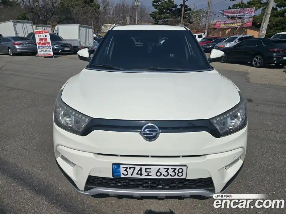 SsangYong TIBOLI 2015 1.6 Автомат в Москве № 857197, фото 2