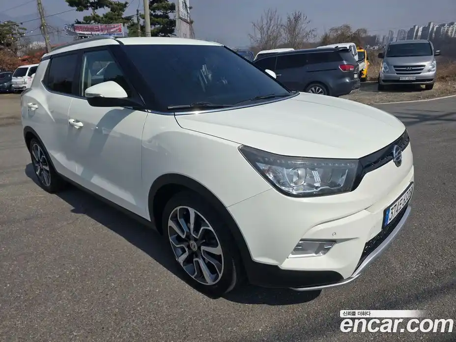 SsangYong TIBOLI 2015 1.6 Автомат в Москве № 857197, фото 3