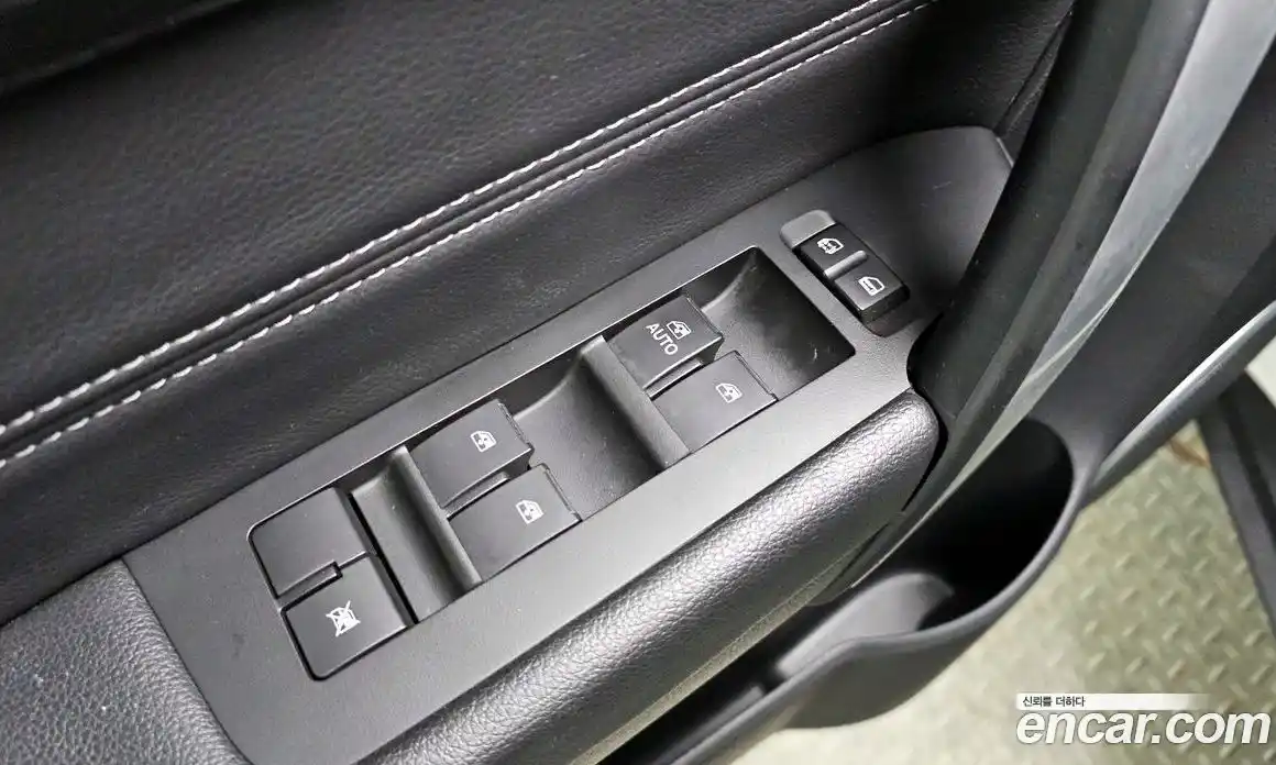 Chevrolet Captiva 2015 2.0 Автомат в Москве № 857694, фото 13