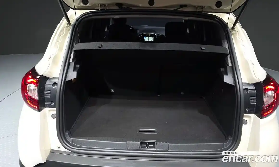 Renault QM3 2017 1.5 Автомат в Москве № 858182, фото 20