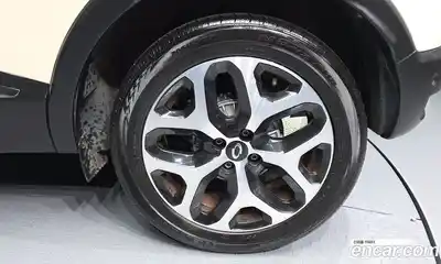 Renault QM3 2017 1.5 Автомат в Москве № 858182, миниатюра 5