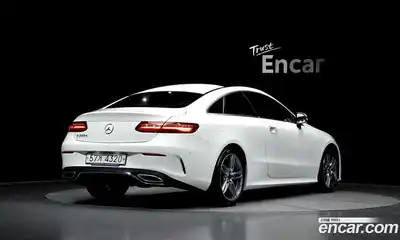 Mercedes-Benz E-Class 2018 1.9 Автомат в Москве № 859458, миниатюра 2