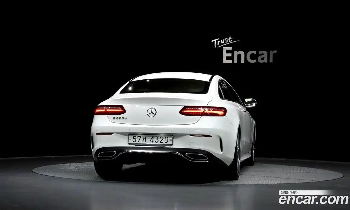 Mercedes-Benz E-Class 2018 1.9 Автомат в Москве № 859458, фото 4