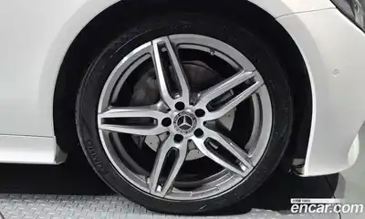 Mercedes-Benz E-Class 2018 1.9 Автомат в Москве № 859458, миниатюра 5