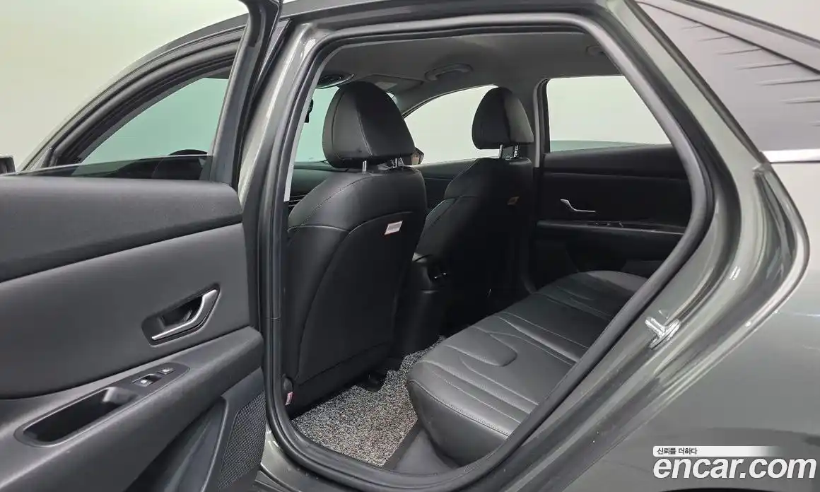 Hyundai Avante 2022 1.6 Автомат в Москве № 886580, фото 17