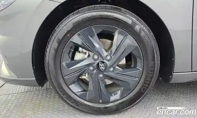 Hyundai Avante 2022 1.6 Автомат в Москве № 886580, миниатюра 5