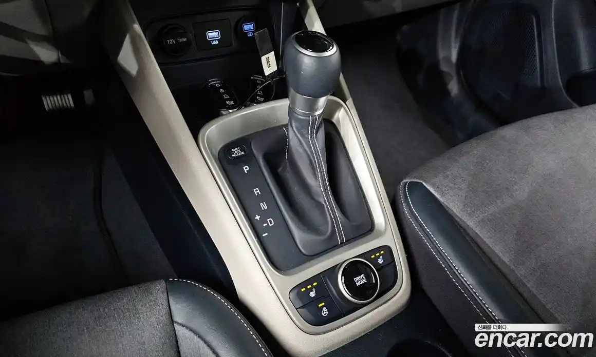 Hyundai Venue 2020 1.6 гидро в Москве № 886884, фото 9