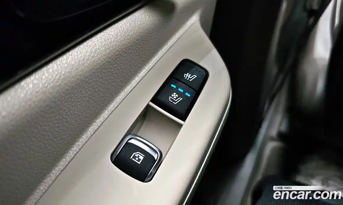 Kia Canival 2025 3.5 Автомат в Москве № 887296, фото 17