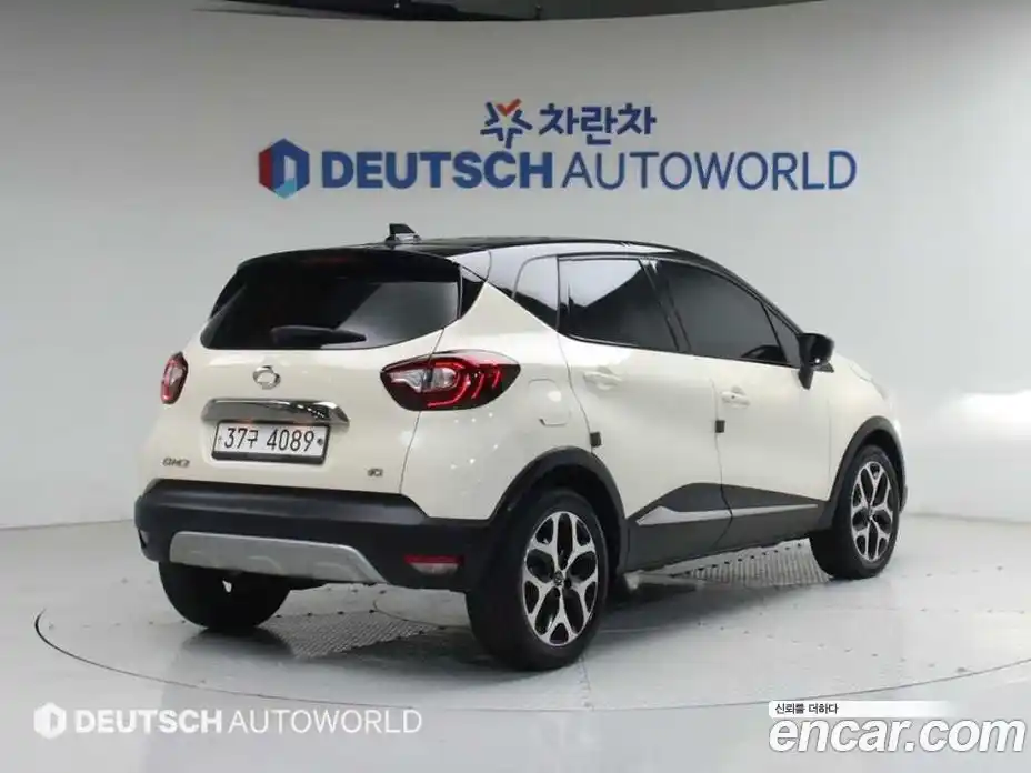 Renault QM3 2017 1.5 Автомат в Москве № 887354, фото 2