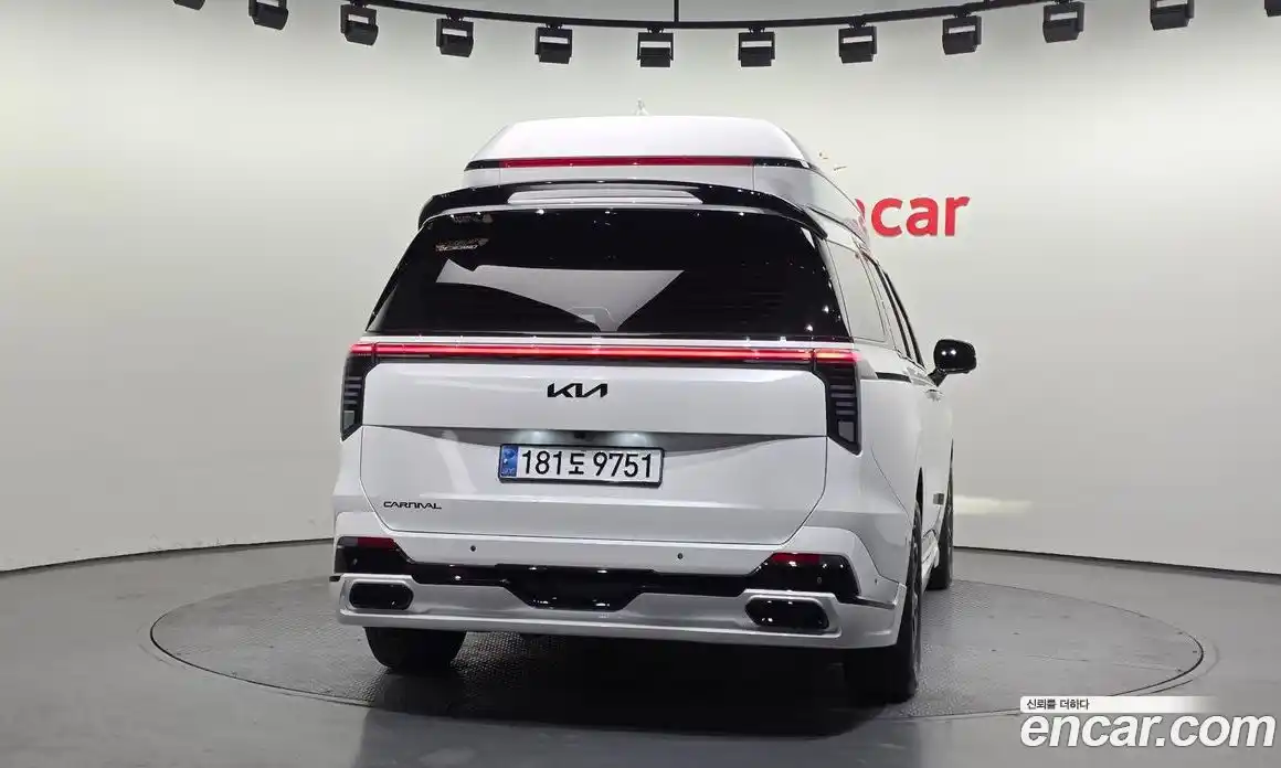 Kia Canival 2024 3.5 Автомат в Москве № 887622, фото 4