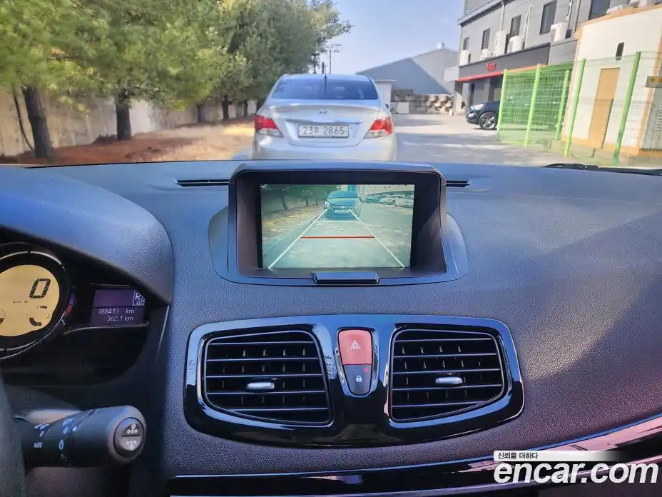 Renault SM3 2015 1.6 гидро в Москве № 887990, фото 13