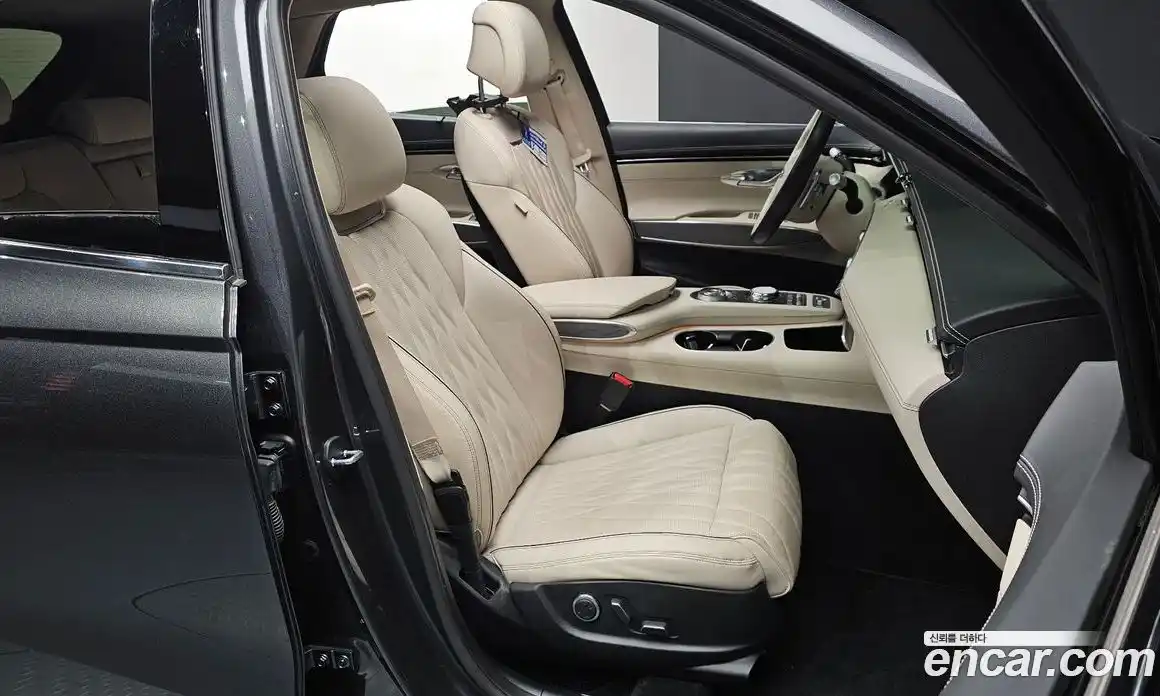 Genesis GV70 2021 2.5 Автомат в Москве № 888676, фото 10