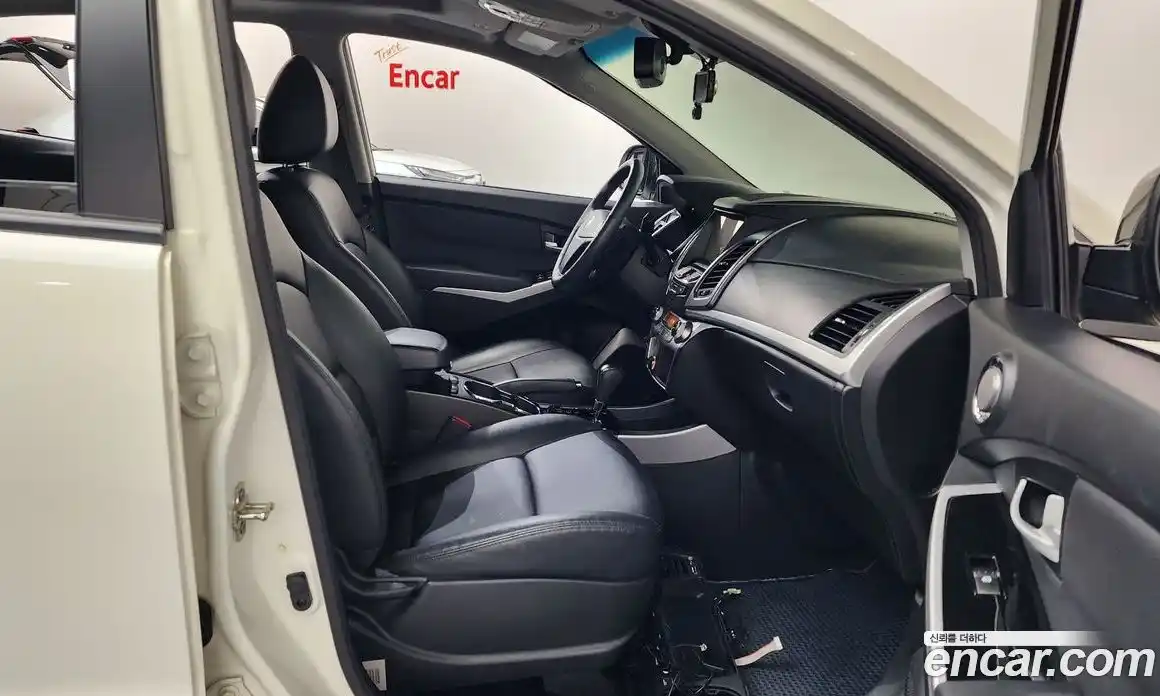 SsangYong Korando 2015 2.2 Автомат в Москве № 889487, фото 11