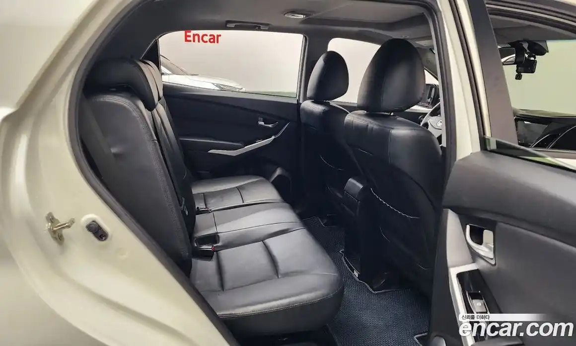 SsangYong Korando 2015 2.2 Автомат в Москве № 889487, фото 12