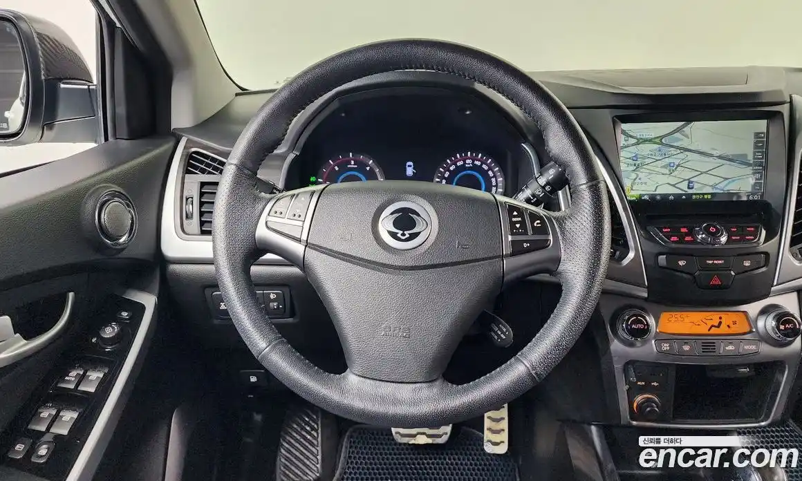 SsangYong Korando 2015 2.2 Автомат в Москве № 889487, фото 13
