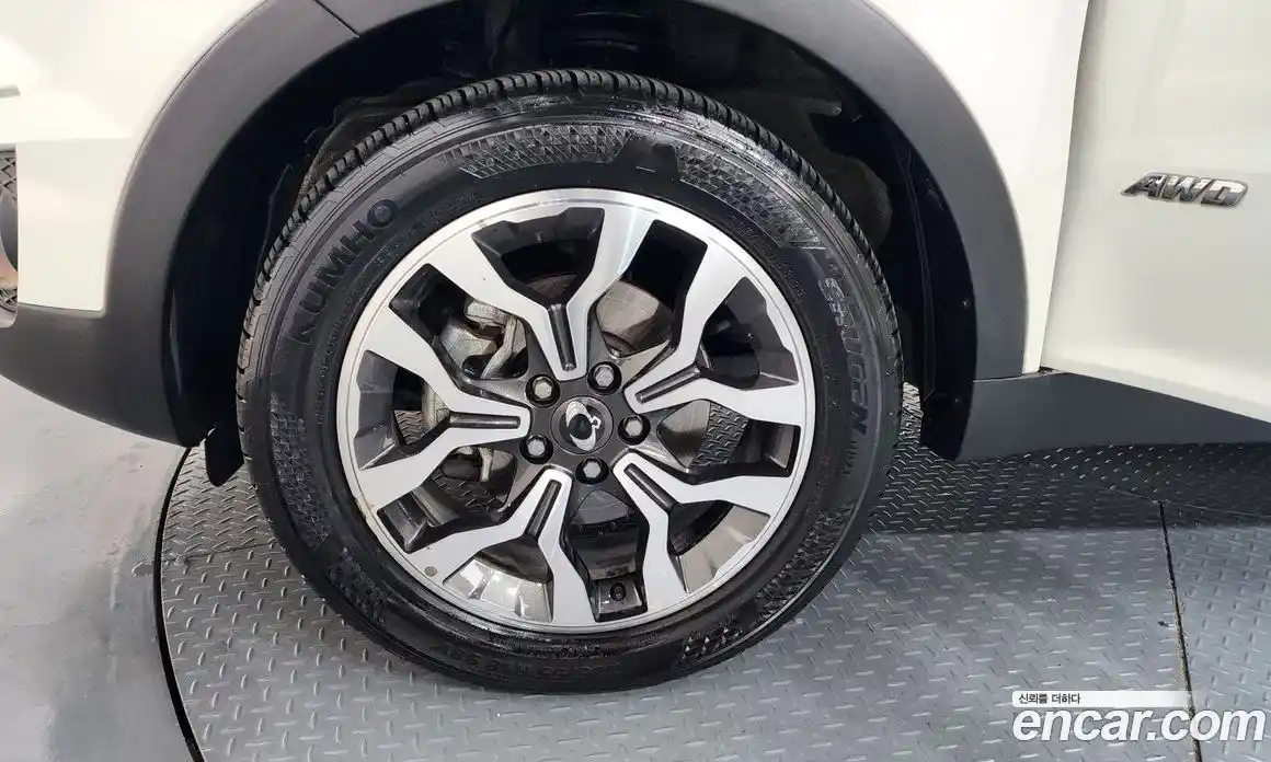 SsangYong Korando 2015 2.2 Автомат в Москве № 889487, фото 5