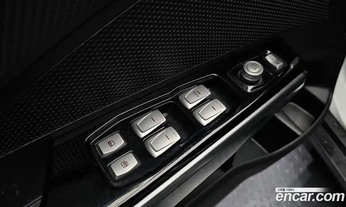 SsangYong TIBOLI 2018 1.6 Автомат в Москве № 889997, фото 18