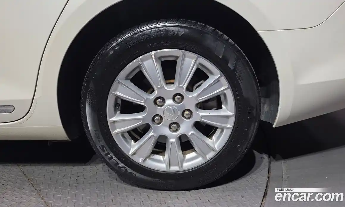 Chevrolet Alpheon 2011 2.4 Автомат в Москве № 890772, фото 5