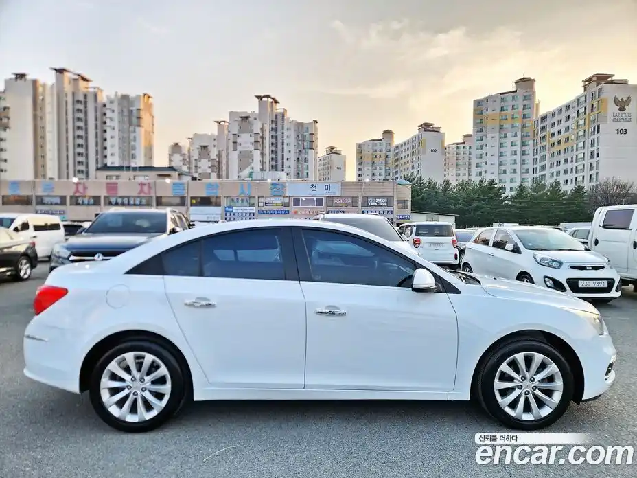 Chevrolet Cruze 2015 1.8 Автомат в Москве № 891056, фото 4