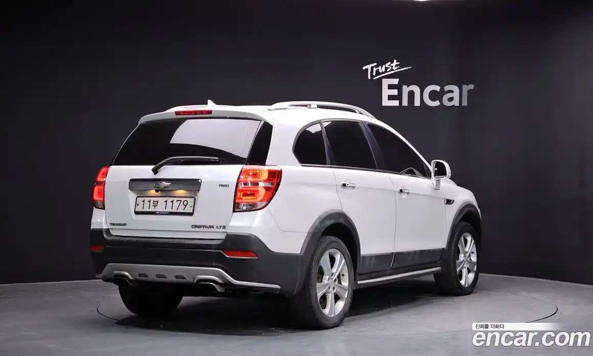 Chevrolet Captiva 2015 2.2 Автомат в Москве № 891242, фото 2
