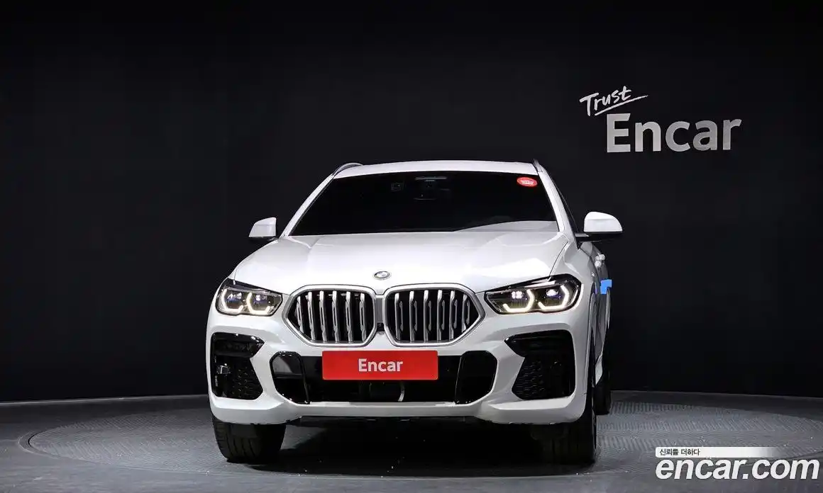 BMW X6 2023 3.0 Автомат в Москве № 891885, фото 3