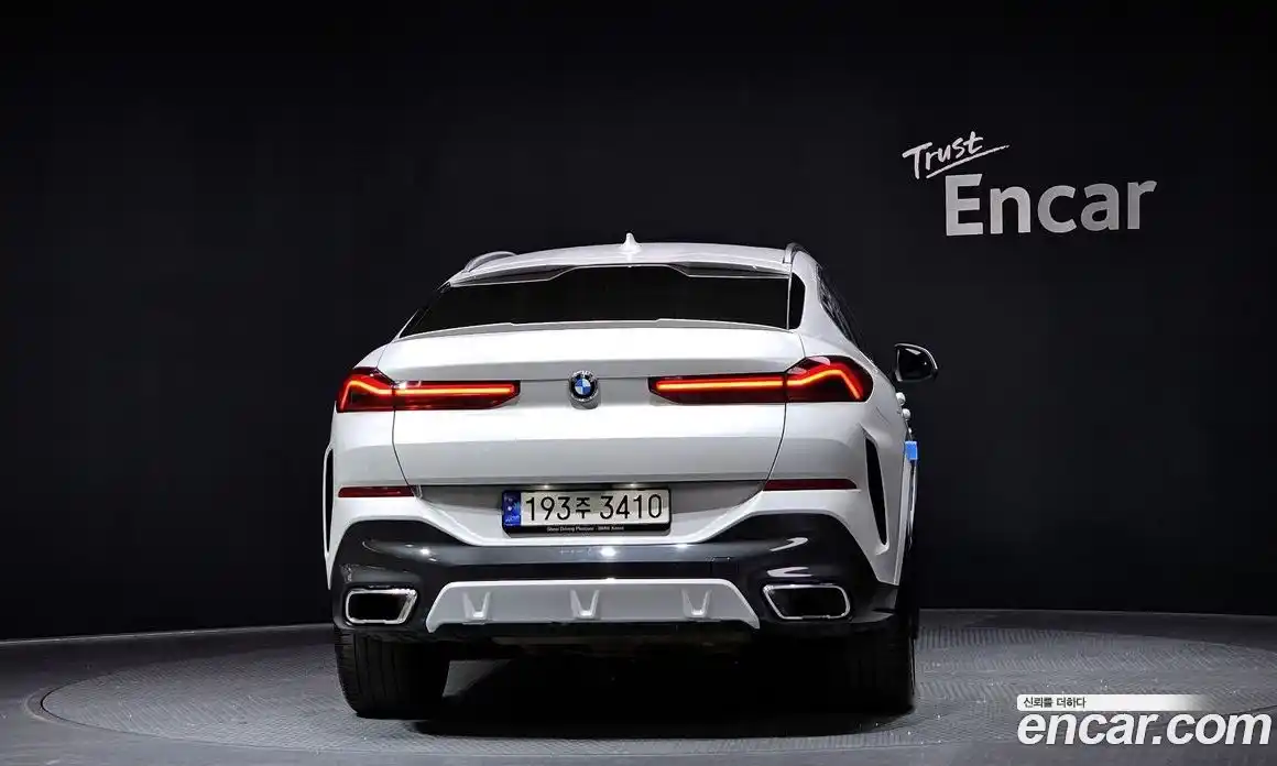 BMW X6 2023 3.0 Автомат в Москве № 891885, фото 4