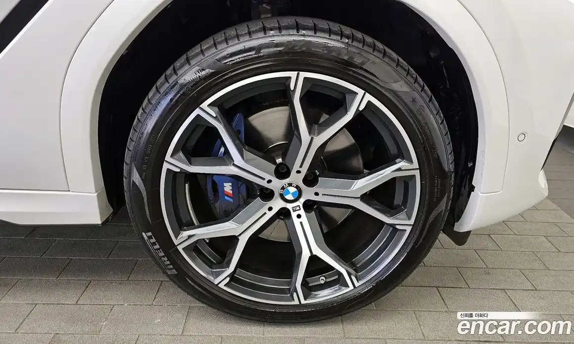 BMW X6 2023 3.0 Автомат в Москве № 891885, фото 5