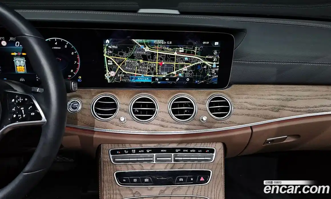 Mercedes-Benz E-Class 2022 2.0 Автомат в Москве № 892880, фото 14