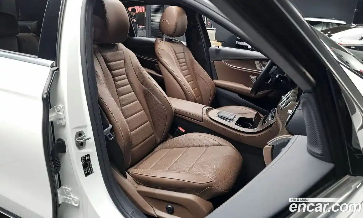 Mercedes-Benz E-Class 2022 2.0 Автомат в Москве № 892880, фото 10