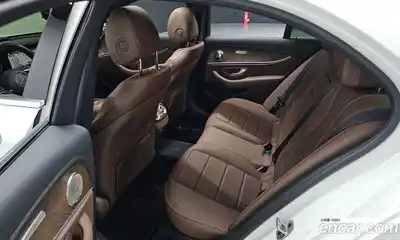 Mercedes-Benz E-Class 2022 2.0 Автомат в Москве № 892922, миниатюра 12